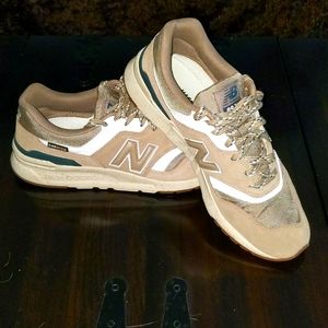 New Balance 997H
